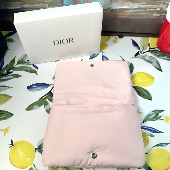 DIOR NEW Pink Clutch Cosmetic Beauty Bag with Silver "CD" Christian Dior - Picture 6 of 12
